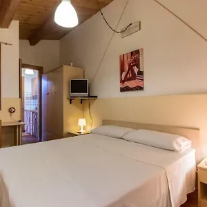 https://la-deliziosa-casetta.sicilyhotelsitaly.net